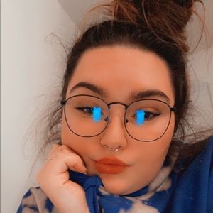 Meet your Posher, Frederique